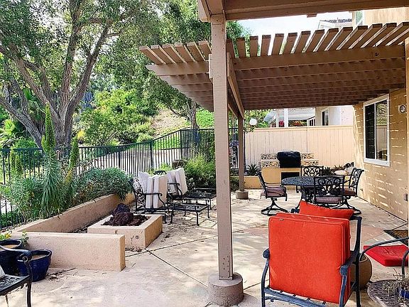 4th image of 3256 W Canyon Ave