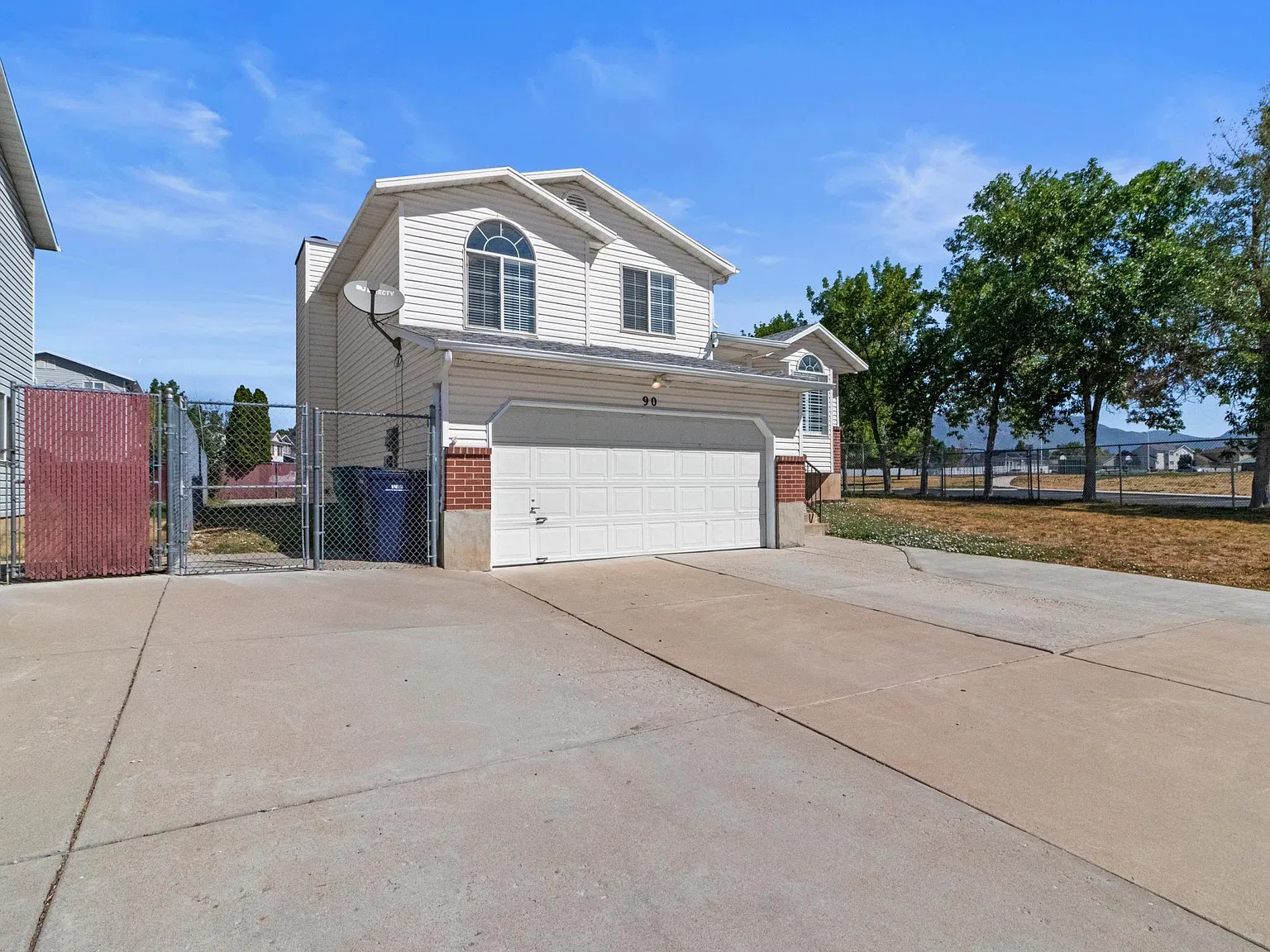 4 bed, 1925 sqft, $2,650 — Photo 4