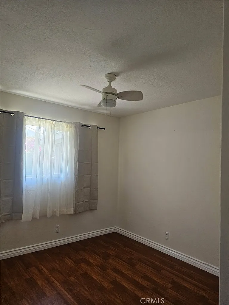 5 bed, 1748 sqft, $4,400 — Photo 3