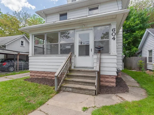 604 Edgewood St, Jackson, MI 49202