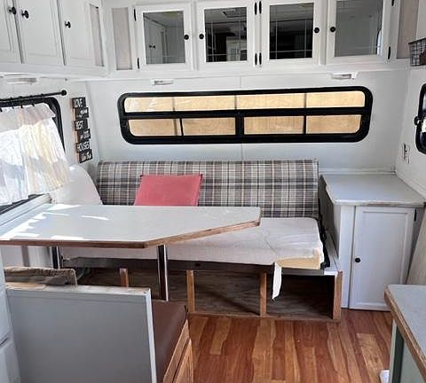 3rd image of 631 W Hill St #6