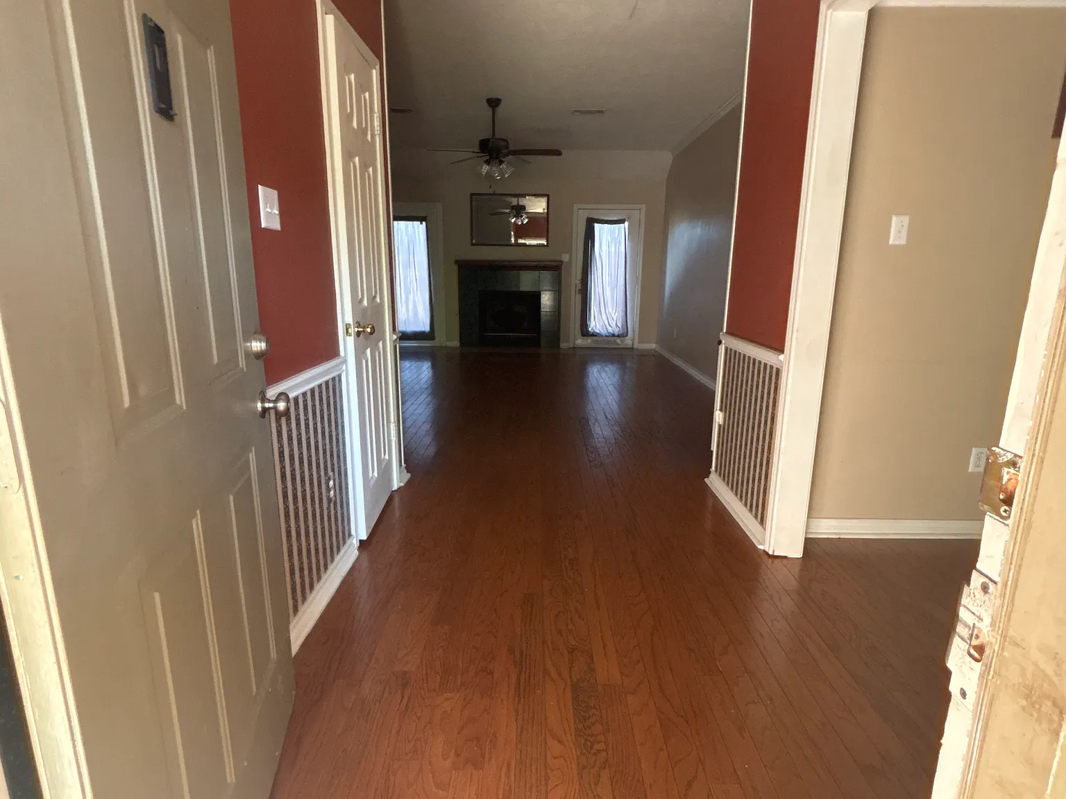 4 bed, 1819 sqft, $2,300 — Photo 3