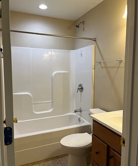 3605 Manhattan Ave — Photo 5