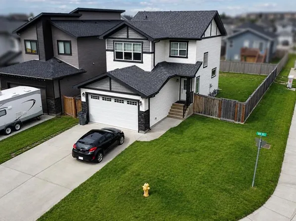 9714 E 89th St, Grande Prairie, AB T8X 0R3