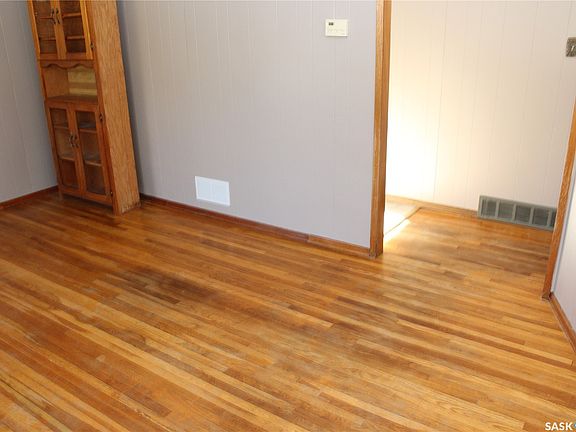 3rd image of 1728 CONNAUGHT Street