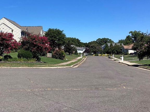 5th image of 10700 Joshua Ln