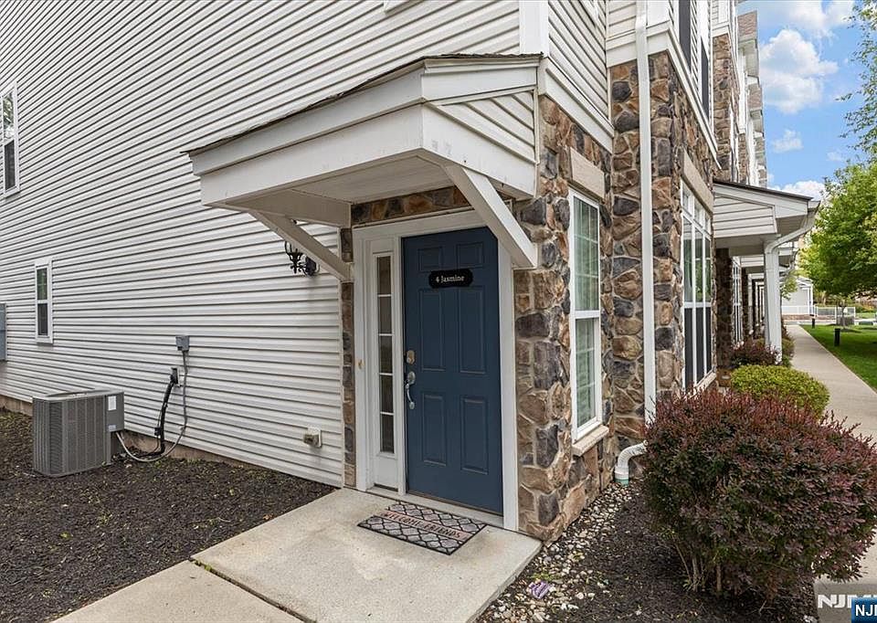 4 Jasmine Ln #1202, Garfield, NJ 07026 | Zillow