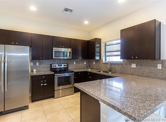 3rd image of 651 NE 191st St