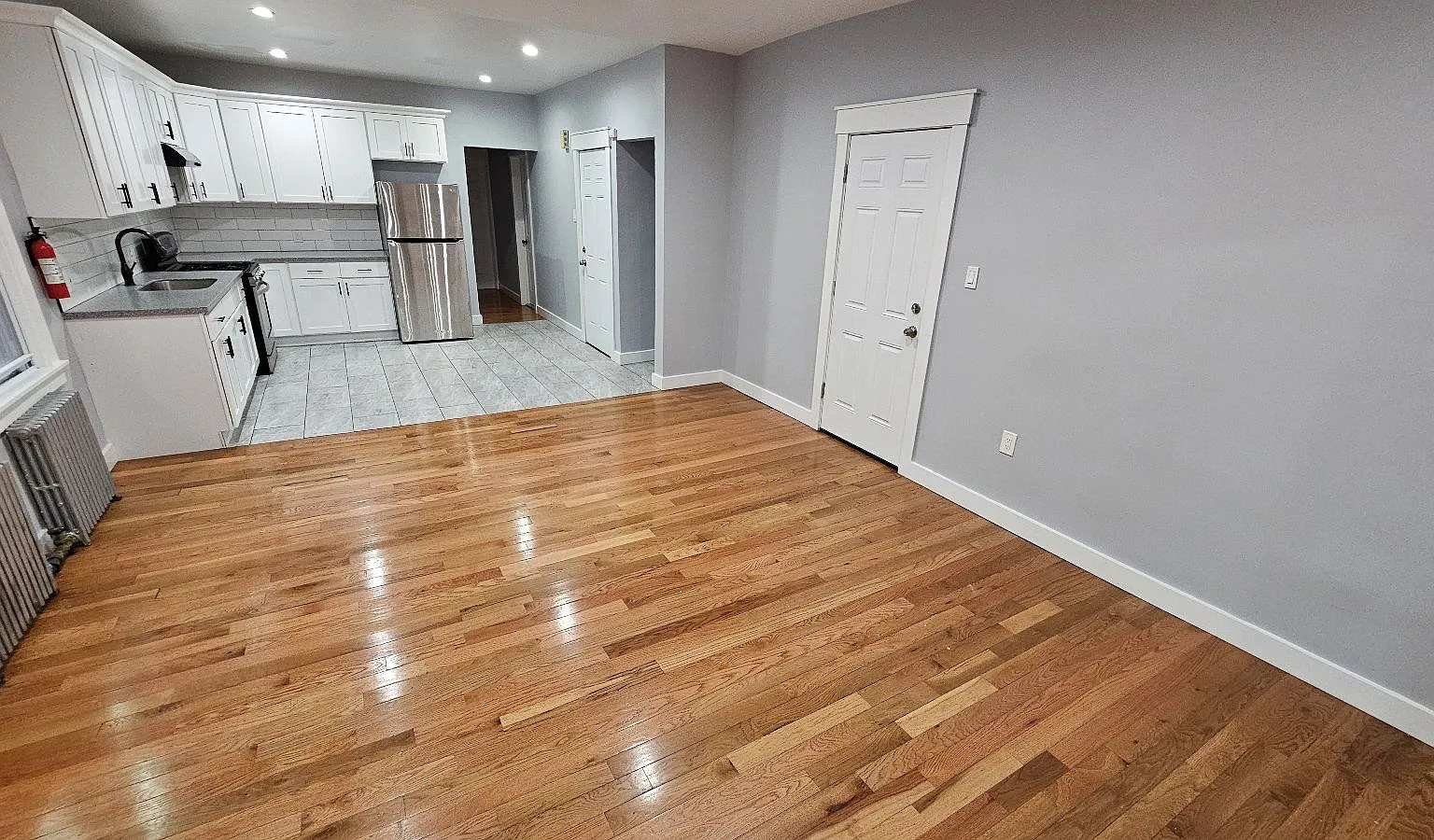 3 bed, $2,100 — Photo 4
