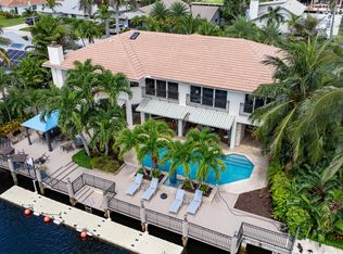 932 Gardenia Dr, Delray Beach, FL 33483