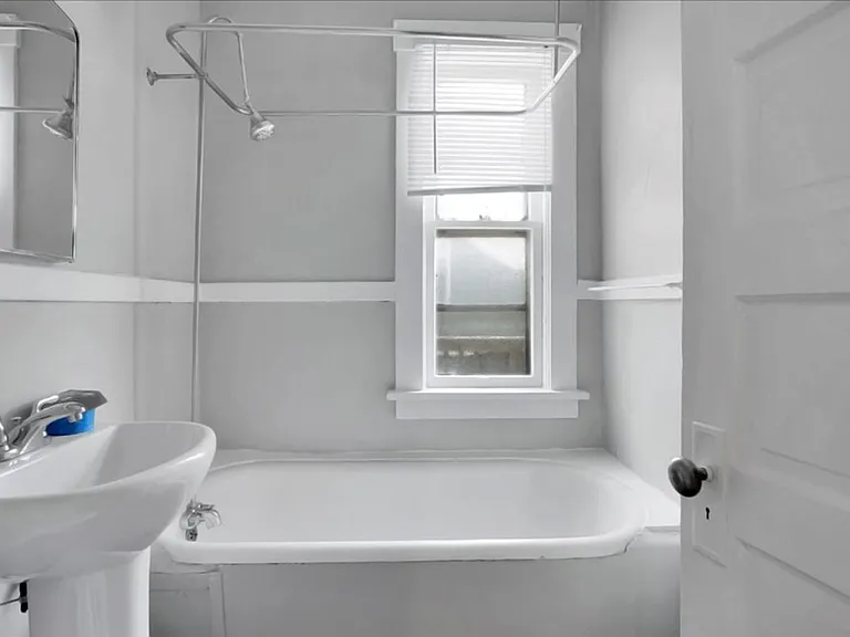 424 Smith — Photo 3