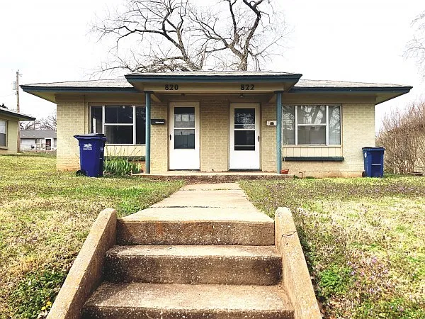 812 N Jefferson St — Photo 1