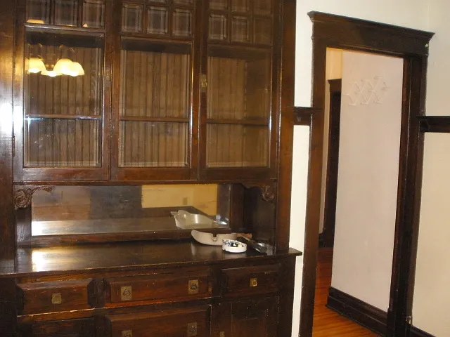 Building Photo - 302 W Graham St #A