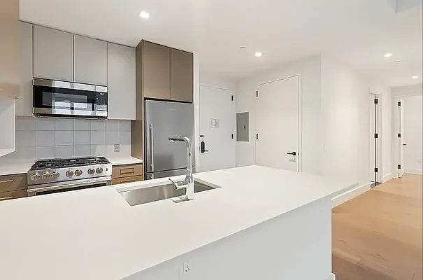 Rented by Living New York | media 9