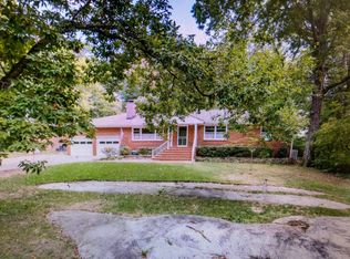 1209 Aladdin Rd, Lookout Mountain, GA 30750
