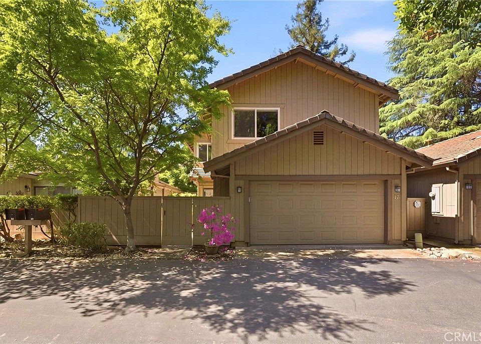 1st image of 17 Pebblewood Pines Dr
