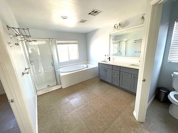 Upgraded cabinet and counter top