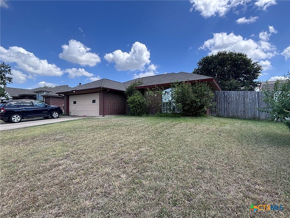 1st image of 2708 Hemlock Dr