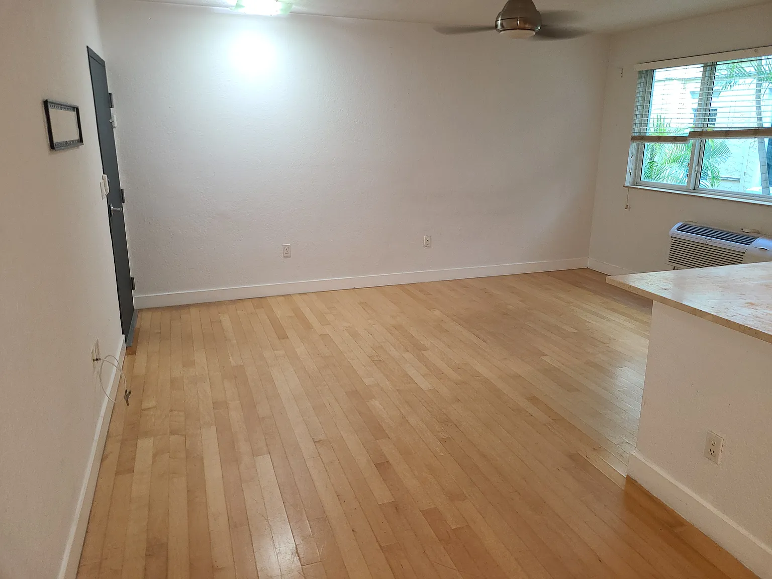 7171 Bay Dr — Photo 3