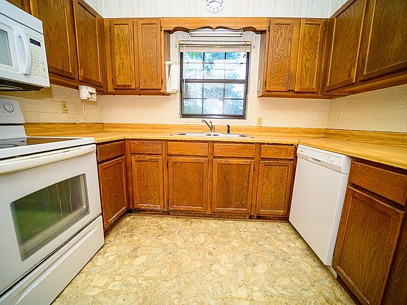 3rd image of 15337 County Road 132