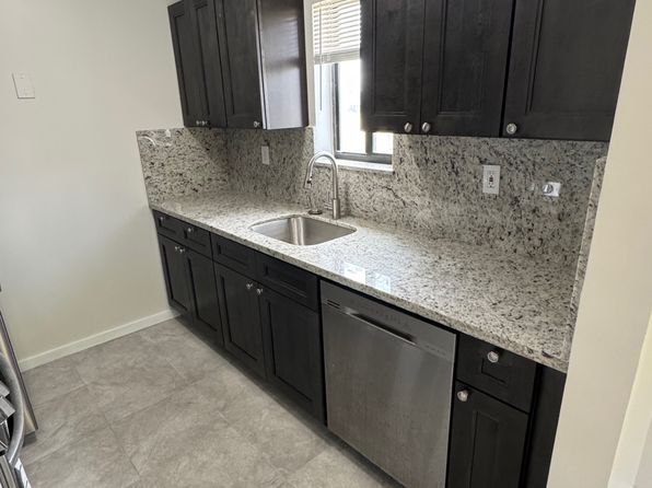 1141 W River Dr #1141