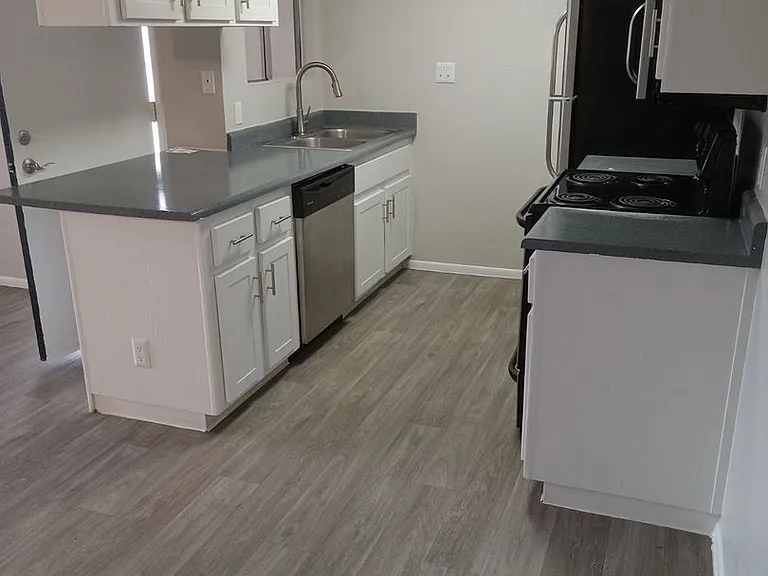 Ponderosa Ranch Apartments — Photo 16