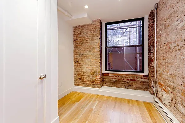 Rented by Town Residential | media 15