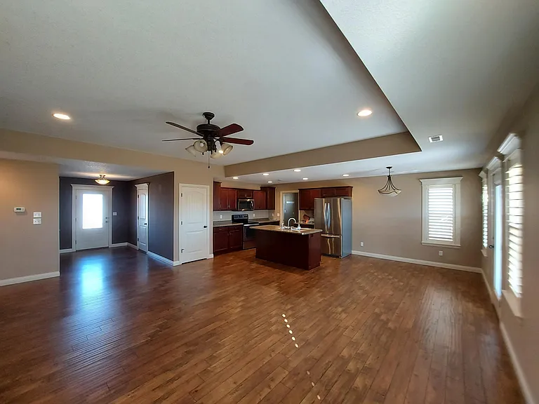 5000 Loyalist Ln — Photo 3