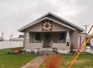 506 N Oak St, Paxton, NE 69155