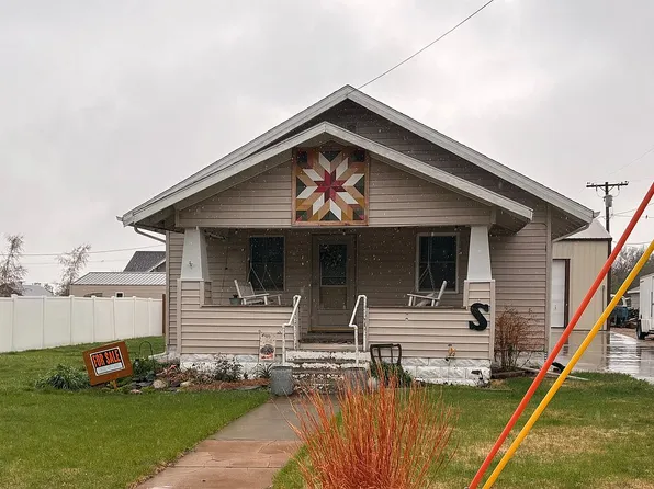 506 N Oak St, Paxton, NE 69155