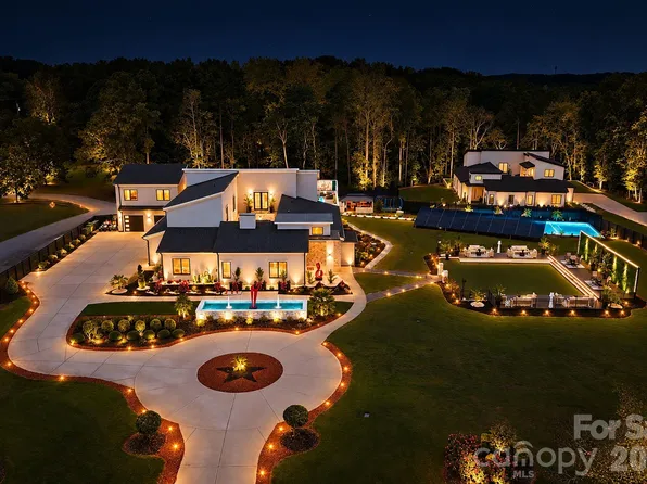15700 Youngblood Rd, Charlotte, NC 28278