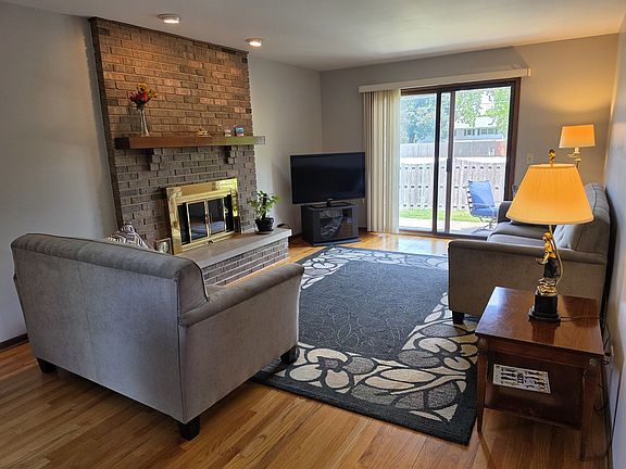 4th image of 736 Yorkshire Ln