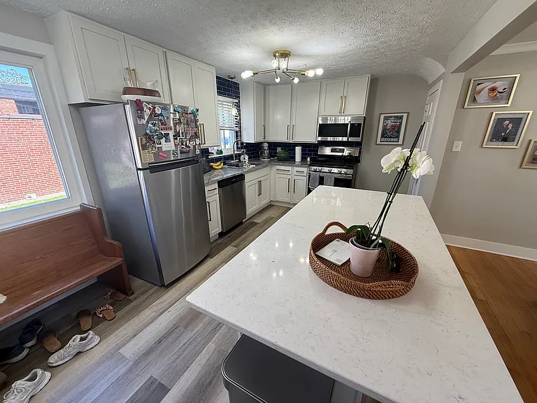 1639 Westwood Ave — Photo 13