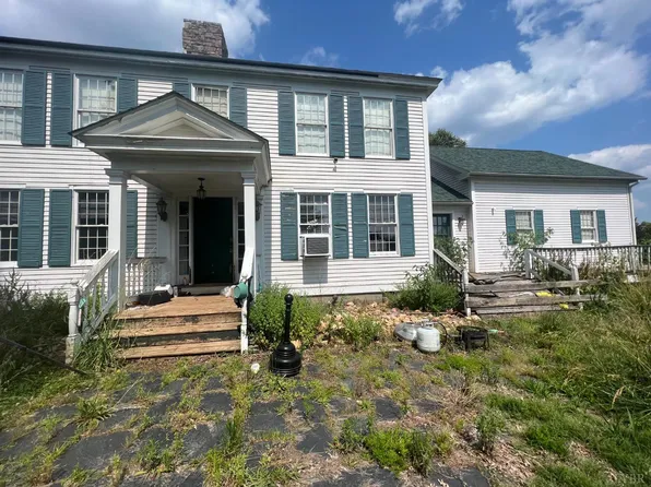 292 Turkey Trot Rd, Green Bay, VA 23942