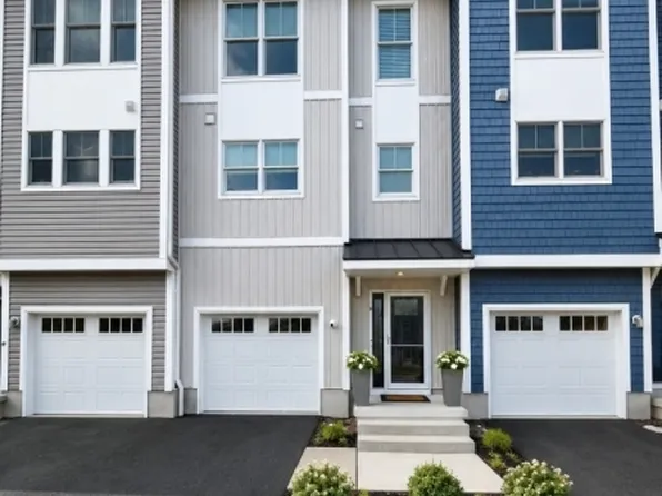9 Raritan Ave, Keyport, NJ 07735