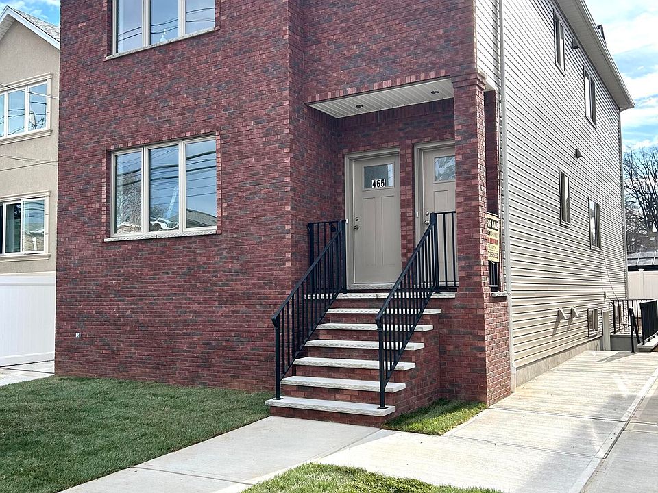 1st image of 471 Stewart Ave