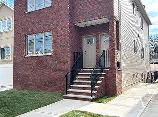 465 Stewart Ave, Staten Island, NY