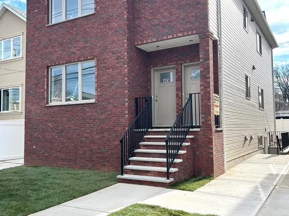 465 Stewart Ave, Staten Island, NY 10314
