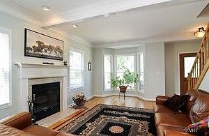 3rd image of 849 W Kenilworth Ave