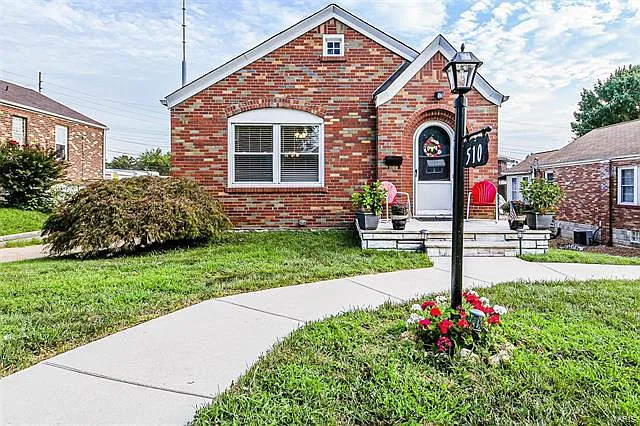 510 Bellsworth Dr photo 1
