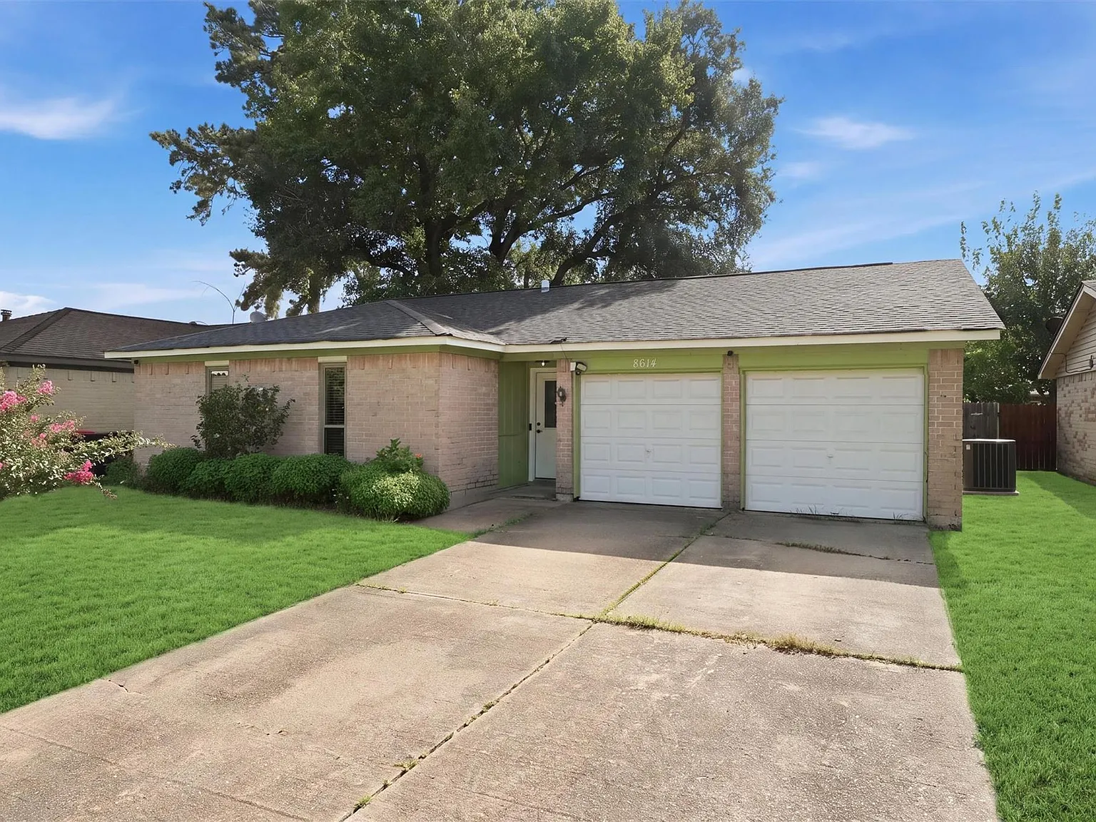 3 bed, 2.0 bath, 1424 sqft, $1,850 — Photo 2