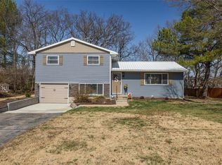 15 Doris Ave, O'Fallon, MO 63368