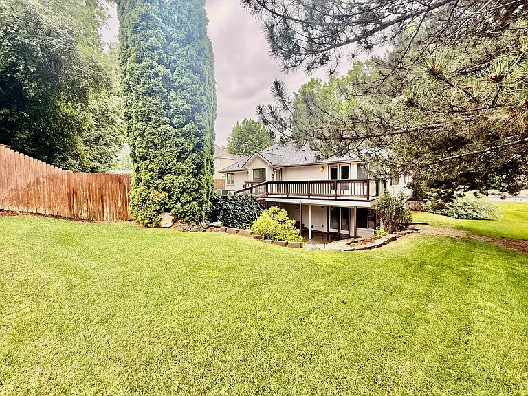 1774 N Sevenoaks Way — Photo 39