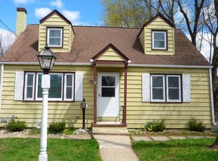 7 Hillside Ave, Dover, NJ 07801