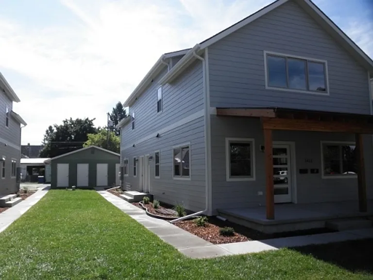 1413 Defoe St — Photo 3