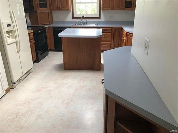 5th image of 4464 Dantonaire Pl
