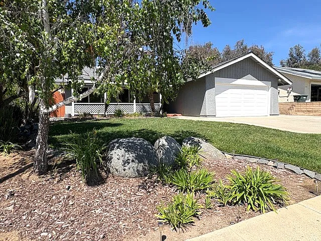 13502 Los Olivos Ave — Photo 29