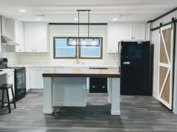 231 private road 1502, Bandera, TX 78003