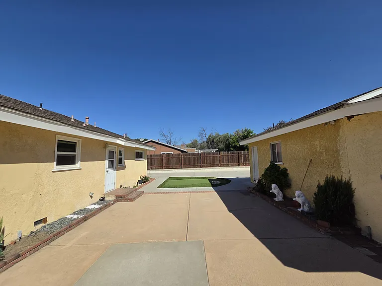 13166 Phillippi Ave — Photo 30