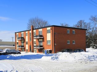 45 Walton Ave #9, Kitchener, ON N2C 2B6